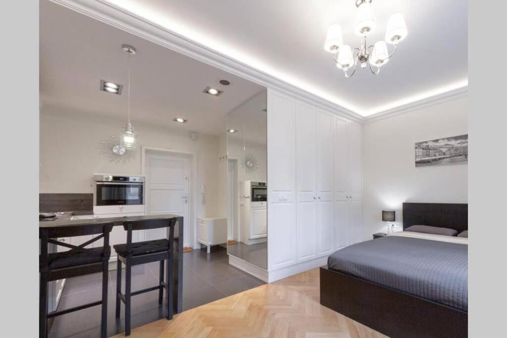 Apartamenty-Mi Crystal Варшава Экстерьер фото
